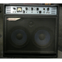 <p>575 watt beast of a bass amp with 2 x 10" drivers.</p><p>Condition: some small rips in the finish.</p>