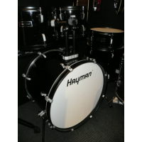 Excellent 5-piece beginner drum kit including cymbals, stands, stool, kick pedal, and sticks.