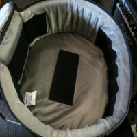 <p>High quality padded snare drum case in excellent condition.</p>