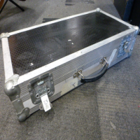 <p>Heavy duty flight-case for 37-key keyboard.</p><p>Very good condition.</p>