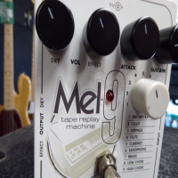 <p>Guitat pedal with 9 mellotron sounds.&nbsp; Includes power supply.</p><p>Condition: A few small marks.</p>