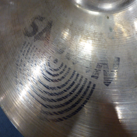 Quality and affordable 18" crash/ride cymbal in good nick.