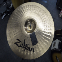 18" Medium thin crash in great condition.