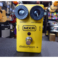 <p>MXR distortion with original box and instructions.</p><p>Condition: A couple of chips in the chassis, otherwise fine.</p>