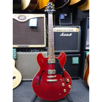 <p>Awesome 335 copy with cherry red finish, gold hardware, superb playability and tone.&nbsp; Made in Korea.</p><p>Great condition.</p>