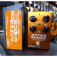 Awesome bass distortion in mint condition with box.<br />