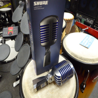 <p>Top of the range current version of this vintage classic from Shure.</p><p>Electronics that mirror the high-output 
BETA 58A &mdash; supercardioid pattern and premium capsule.</p><p>The shock-mounted cartridge minimises stand noise.</p><p>Rugged die-cast casing.</p><br />
