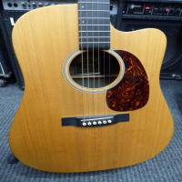 <p>Mexican-made electro-acoustic with solid spruce top and Fishman electronics.</p><p>Condition: A few marks, nothing major.</p>