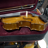 <p>A high quality student violin for learners who have progressed to intermediate level.</p><p>Lovely finish, inlaid purfling, comes set-up with Pirastro strings.</p><p>Sturdy but lightweight case with plenty of padding and good straps.</p><p></p>