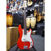 Decent entry-level precision bass copy in good condition.<br />