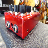 High gain distortion pedal in excellent condition with original box.<br />