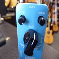 Affordable chorus pedal in excellent condition.<br />