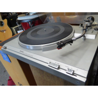<p>Classic fully-automatic direct drive turntable.</p><p>Good condition, with Numark catrdige and stylus.</p><p>The lid has a few signs of age - the transparent plastic has gone a little opaque.</p><br /><p></p>