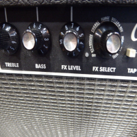 <p>Awesome 40 watt guitar amplifier with multiple amp voicings, tons of effects, 2-way footswitch included, and more.</p><p>Excellent condition.</p>