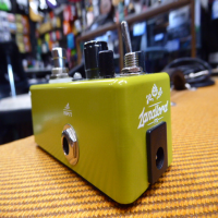 Affordable compressor pedal with compact design.&nbsp; Great condition.<br />