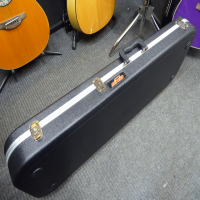 Electric guitar hard case for strat/tele.&nbsp; Excellent condition!<br />