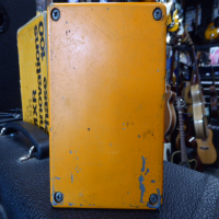 <p>Classic 1975 analogue phaser pedal.</p><p>Condition: Loads of paint chips as expected!</p>