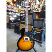 <p>Single pickup Les Paul guitar with great playability.&nbsp; Perfect for beginners.</p><p>Condition: A small chip in the headstock and a slight mark on the back, otherwise excellent.</p>