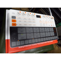 <p style="margin:0in;font-family:Calibri;font-size:11.0pt;">Made in
collaboration with Italian analogue specialist Soundmachines, UNO Drum follows
the acclaimed UNO Synth, combining massive analogue tone with digital
flexibility and convenience.</p><p style="margin:0in;font-family:Calibri;font-size:11.0pt;">UNO Drum makes it
easy to program and perform using the widest sonic palette to add professional
drum grooves to your music.</p><p></p><p>Mint condition, boxed, with manual, midi breakout cables and USB cable.</p>