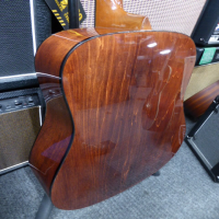 <p>Entry-level dreadnought acoustic guitar.</p><p>Condition: A bit of wear on the fretboard, otherwise excellent.</p>