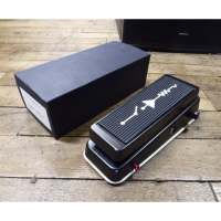 <p>Quality wah pedal with original box.</p><p>Condition: A few small chips in the finish, otherwise excellent.</p>