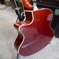 Classic thin-bodied electro-acoustic by Yamaha.&nbsp; Excellent condition.<br />