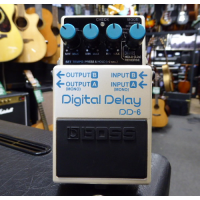 Discontinued digital delay pedal by Boss.&nbsp; Excellent condition.<br />