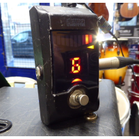 <p>Robust pedal tuner.</p><p>Condition: Lots of chips in the finish.</p>