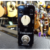 <p>Mini tremolo pedal by Mooer.</p><p>Condition: Loads of chips in the finish.</p>