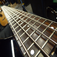 Awesome 5-string bass with active circuit.&nbsp; Excellent condition.<br />