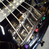 Awesome 5-string bass with active circuit.&nbsp; Excellent condition.<br />