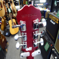 <p>Lovely SG with Heritage Cherry Sunburst colour and vintage worn finish.</p><p>Mint condition.</p>