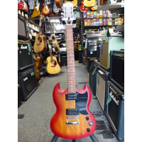 <p>Lovely SG with Heritage Cherry Sunburst colour and vintage worn finish.</p><p>Mint condition.</p>