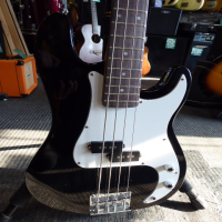 Unknown entry-level Precision bass copy in good condition.