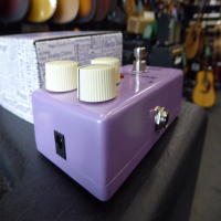 Nice analog chorus pedal in mint condition with original box.