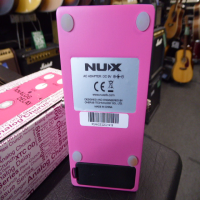 Lovely analog delay pedal in mint condition with original box.