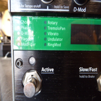 <p>Top quality modulation pedal with original power supply.</p><p>Condition: one knob has been replaced, otherwise very good.</p>