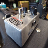 Quality fuzz pedal in good condition.