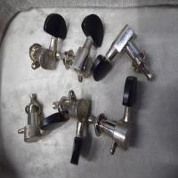 <p>Lovely thin-bodied electro-acoustic with all-solid construction and hard case.</p><p>This has been fitted with gold Wilkinson tuners.&nbsp; The original tuners are included.</p><p>Excellent condition.</p>