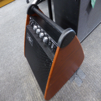 Decent drum/keyboard amplifier in great condition.