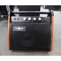 Decent drum/keyboard amplifier in great condition.