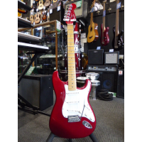 <p>Lovely American Standard Stratocaster from 1995 with limited edition matching headstock, candy apple red finish, punchy American Standard pickups, TBX tone circuit, and more.</p><p>Condition: This has a tiny chip in the headstock.&nbsp; There is also plenty of lacquer coming off the sides of the fretboard, but this is just a sign of its age and does not affect its superb playability!</p>