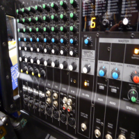 <p>Professional-grade powered mixer.</p><p>2 x 500w RMS at 4 Ohms, 2 X 370w at 8 Ohms.</p><p>8 microphone inputs, the first four being 'combi' sockets (XLR or jack input)</p><p>First four channels have Yamaha's proprietary 'one knob' compression feature, High-pass filter and Mic/Line switching.</p><p>The fourth channel also offers a Hi Z input, ideal for connecting guitars directly.</p><p>Channels 5 to 8 can also be used for stereo sources (L+R jack inputs on two channels, RCA phono inputs on two channels, Stereo minijack option on the last channel).</p><p>Built-in SPX effects with adjustable parameter.</p><br /><p></p><p></p><p></p>