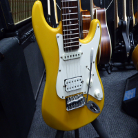 <p>Awesome short-scale guitar with great tone and playability.</p><p>Condition: A few small marks, nothing major.</p>