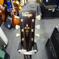 <p>Lovely little electro-acoustic parlour guitar with sunburst finish.</p><p>Mint condition.</p>