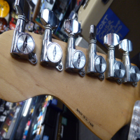 <p>Custom-built Gordon Smith.</p><p>Condition: A couple of large chips in the finish and various bumps and bruises.&nbsp; There is a fair bit of fret wear, but not a severe amount.</p>