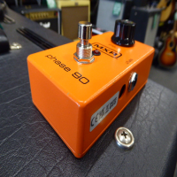 <p>Classic phaser pedal by MXR.</p><p>Condition: A few chips, nothing major.</p>