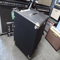 <p>Compact 150 watt bass guitar amplifier with 12" driver.</p><p>Mint condition with added wheels.</p>