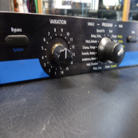 <p>Classic 1U rack effects from this legendary manufacturer.</p><p>Affordable selection of Lexicon's highly-regarded effects algorithms, including a great selection of reverbs, delays, cvchoruses, fflanging, pitch shift and Lexicon's famous 'Ambient' patch.&nbsp;</p><p>8 single effects banks and 8 dual effects banks, each with 16 variations.</p><p>Tap Tempo for syncing delays.</p><p>1 adjust knob for editing parameters on each effect.</p><p>Input, Output, Mix Balance and Effects level knobs.</p><p>I/O on pairs of jacks.</p><p>Additional digital SPDIF output.&nbsp;</p>