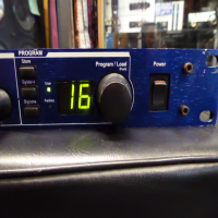 <p>Superb 4 channel effects processor.</p><p>17 classic Lexicon algorithms with full editability and loads of variations.</p><p>Large backlit LCD display.</p><p>Can be used as two stereo effects modules or 4 mono effects modules.</p><p>Perfect for band PAs, churches and clubs.</p><p>Intuitive front panel design.</p><p>Easy to edit with a few knob tweaks.</p><p>For
 example, three individual, assignable parameter controls mean you don&rsquo;t
 have to page through menus to fine tune a reverb tail.&nbsp;</p><p>Built-in dbx compression and de-essing in tandem with reverb, the MX400 is the perfect tool for taming problem vocalists.&nbsp;</p><p></p>